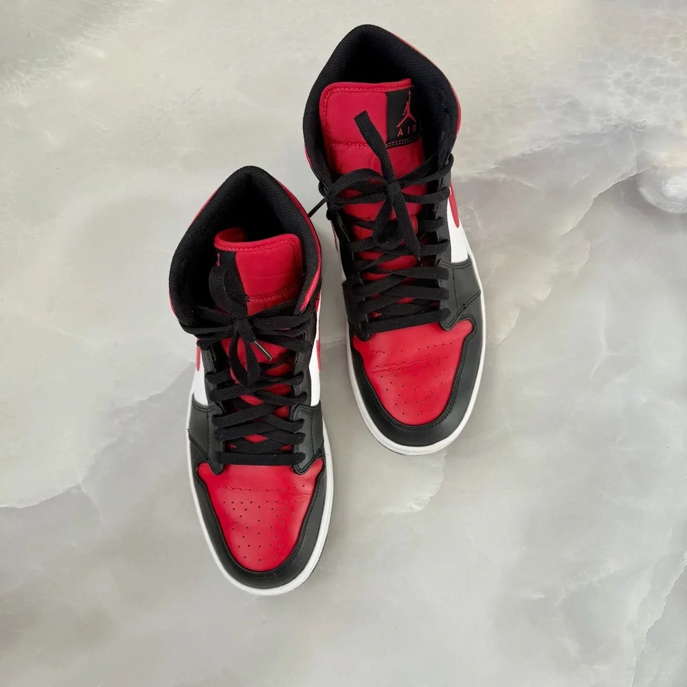 Jordan Air Retro Sneakers